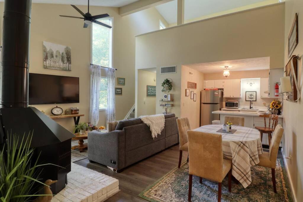 Bryce Chalet Retreat A Mountain Getaway バサイ エクステリア 写真